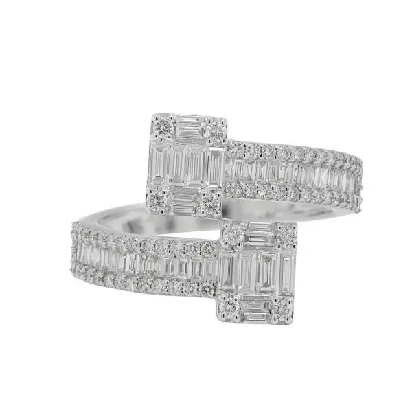 Contrarié Ring in White Gold with Round and Baguette Shaped Diamonds