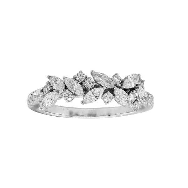 Ring in White Gold with Marquise Shaped and Round Diamonds