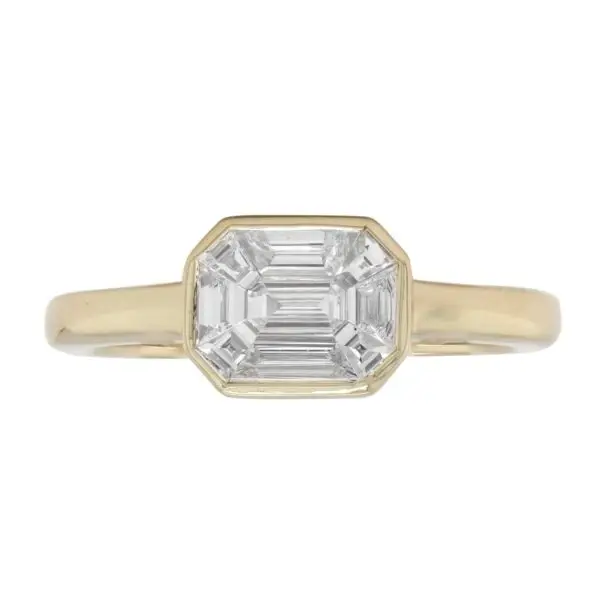 Ring in Yellow Gold with with Octagonal Trapezium Shape Diamonds